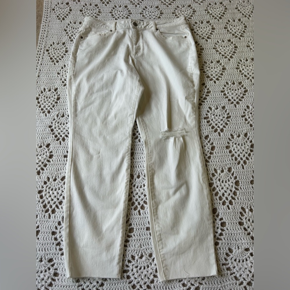Sonoma Everyday Jean Womens 16 R White Skinny Stretch Distressed Raw Hem NWOT